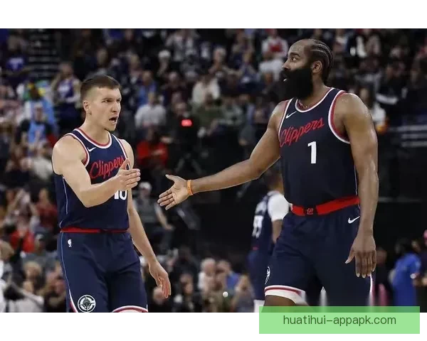 哈登23分17篮板17助攻追平队史52年纪录 约基奇创NBA首例纪录